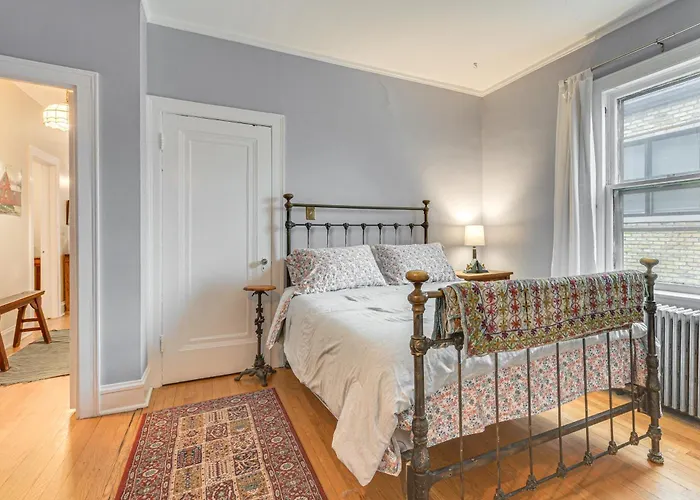 Hébergement de vacances Historic 1930s Retreat! Walk To Wicker Park *