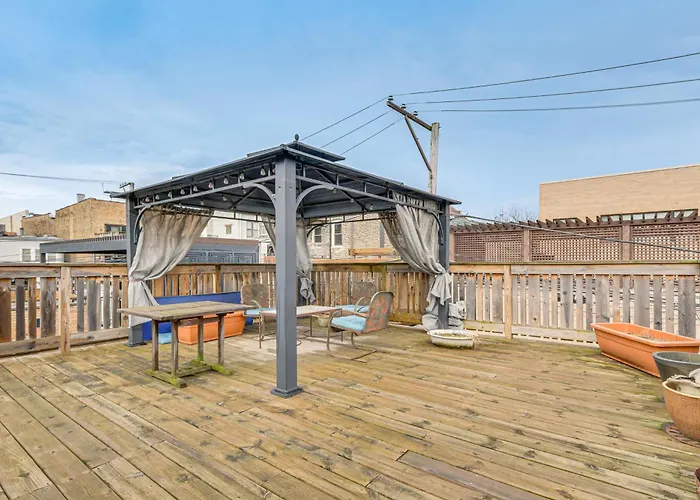 Historic 1930s Retreat! Walk To Wicker Park Chicago